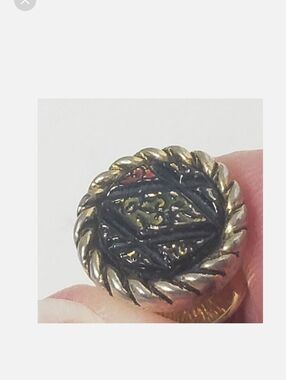 VINTAGE SARAH COVENTRY Tack Pin